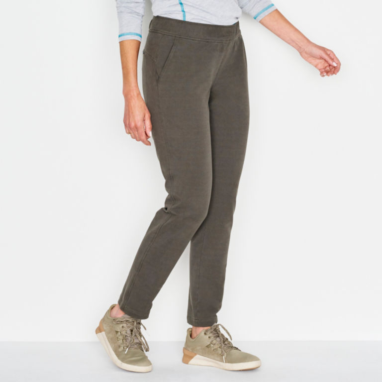 Flex-Day Natural Fit Straight-Leg Ankle Pants -  image number 1