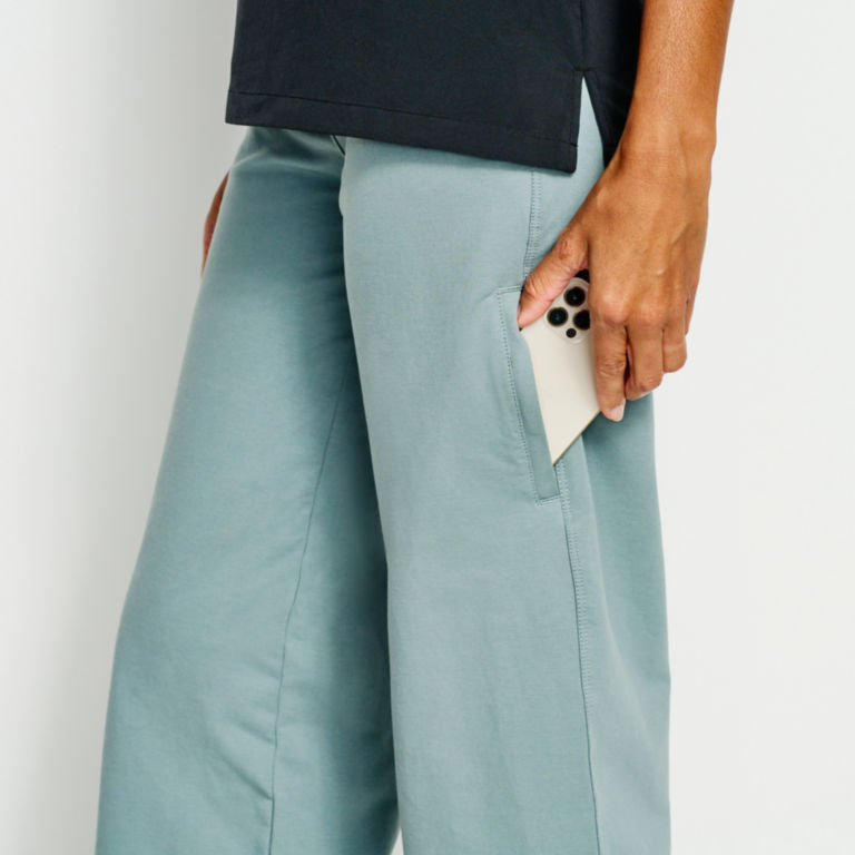 Flex-Day Natural Fit Wide-Leg Cropped Pants -  image number 3
