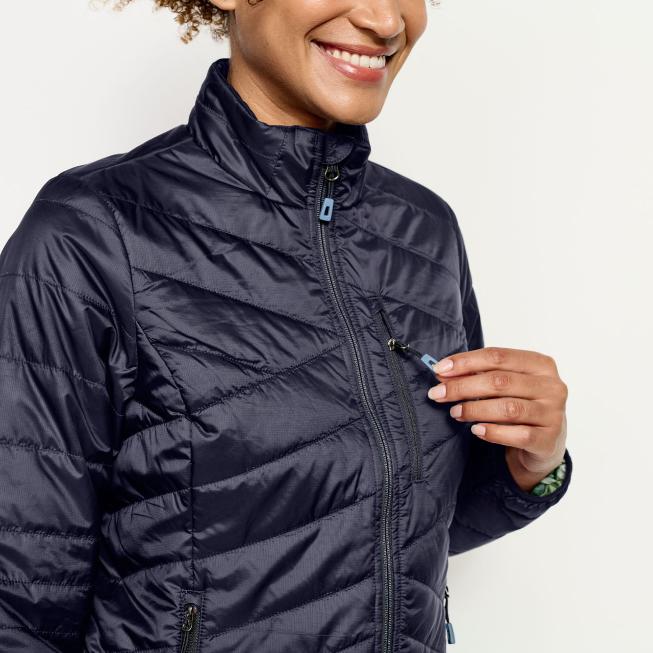 Women’s Recycled Drift Jacket - NAVY image number 5