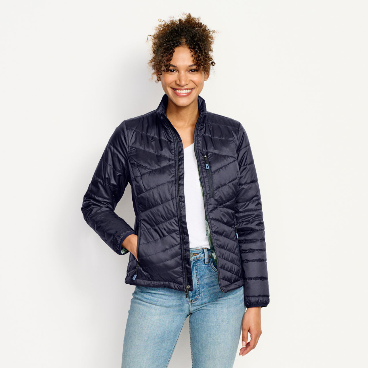 Women’s Recycled Drift Jacket - NAVY image number 2