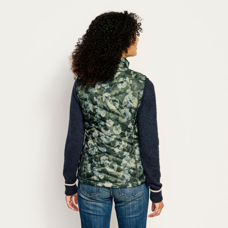 Women’s Recycled Drift Vest -  image number 2