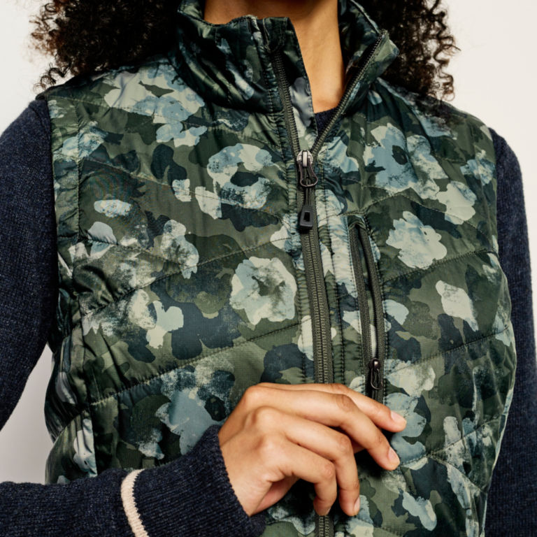 Women’s Recycled Drift Vest -  image number 3