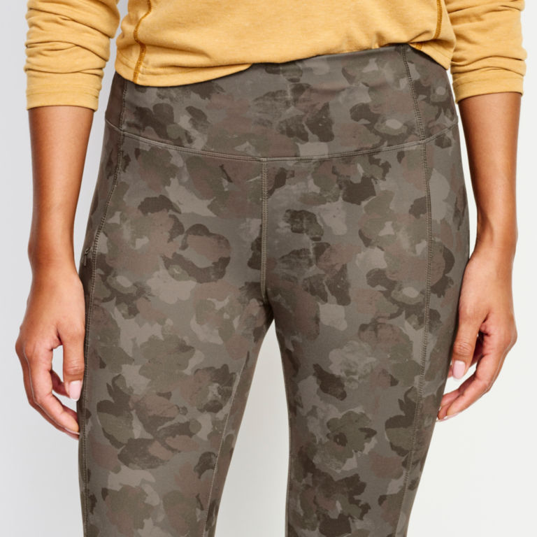 Zero Limits Fitted Leggings - CAMOUFLAGE image number 4