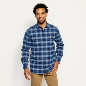 Perfect Flannel Active Long-Sleeved Shirt - image number 1
