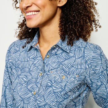 Women's Tech Chambray Popover -  image number 3