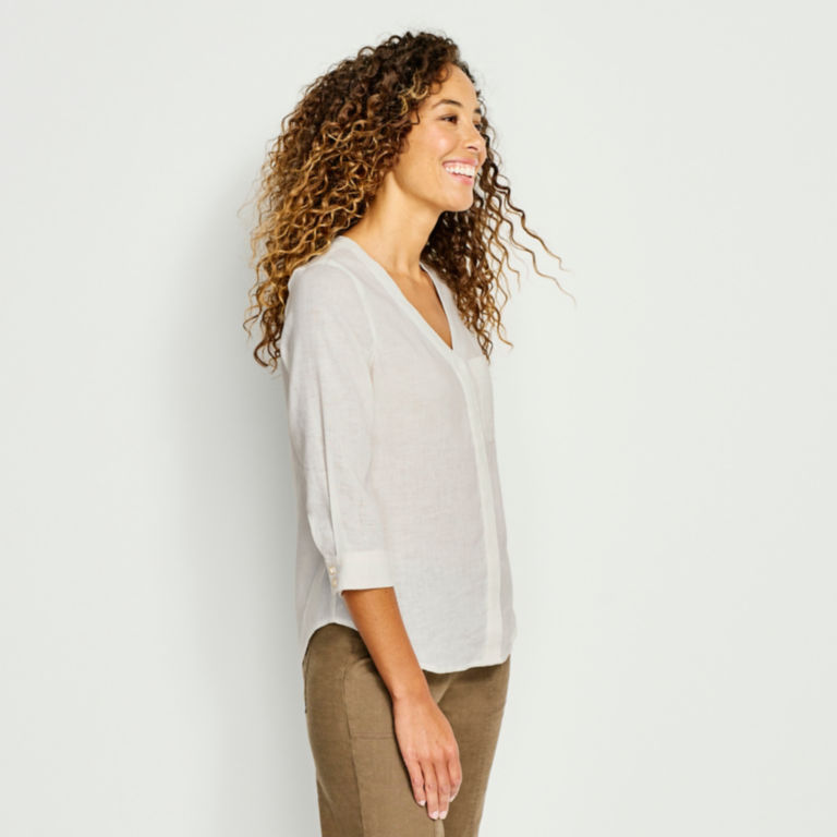 Women's Performance Linen Three-Quarter-Sleeved Shirt -  image number 1