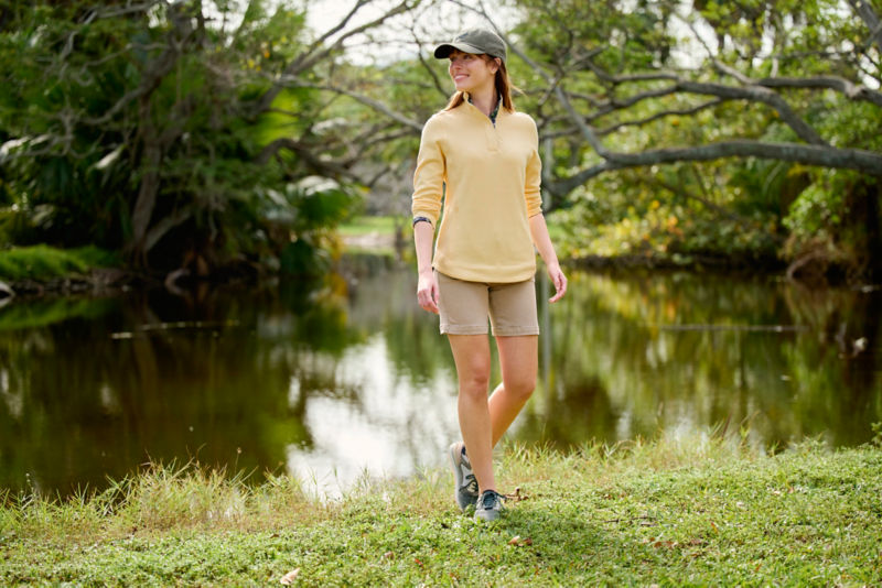 Woman wearing Kut shorts