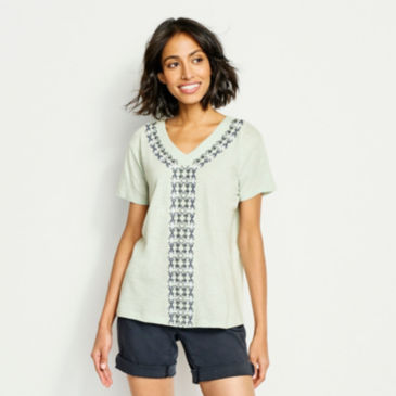 Embroidered Short-Sleeved Tee - 