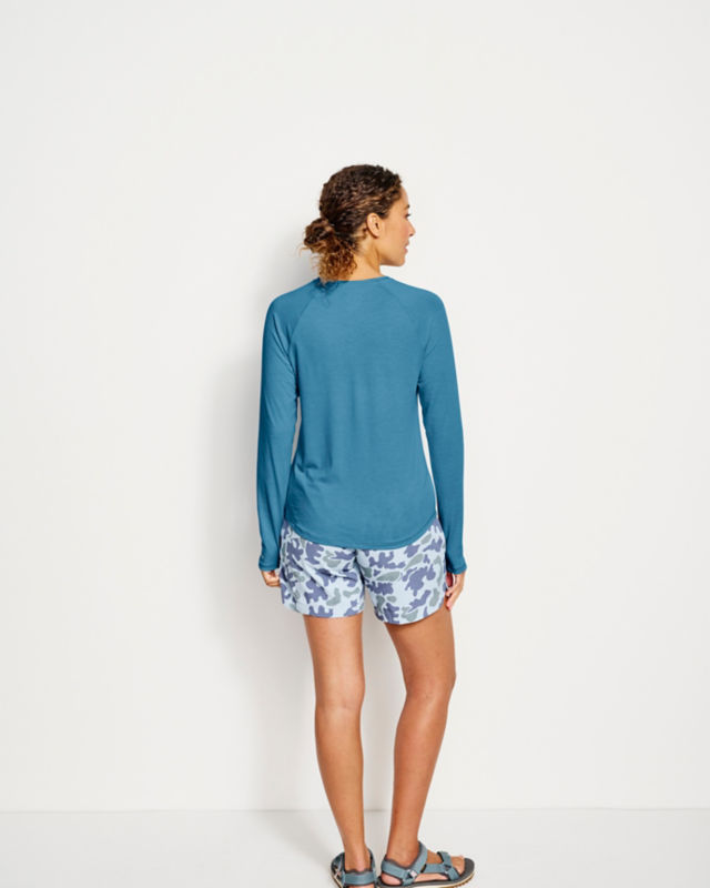 Women's DriCast&trade; Long-Sleeve Crew - BLUE LAGOON image number 4