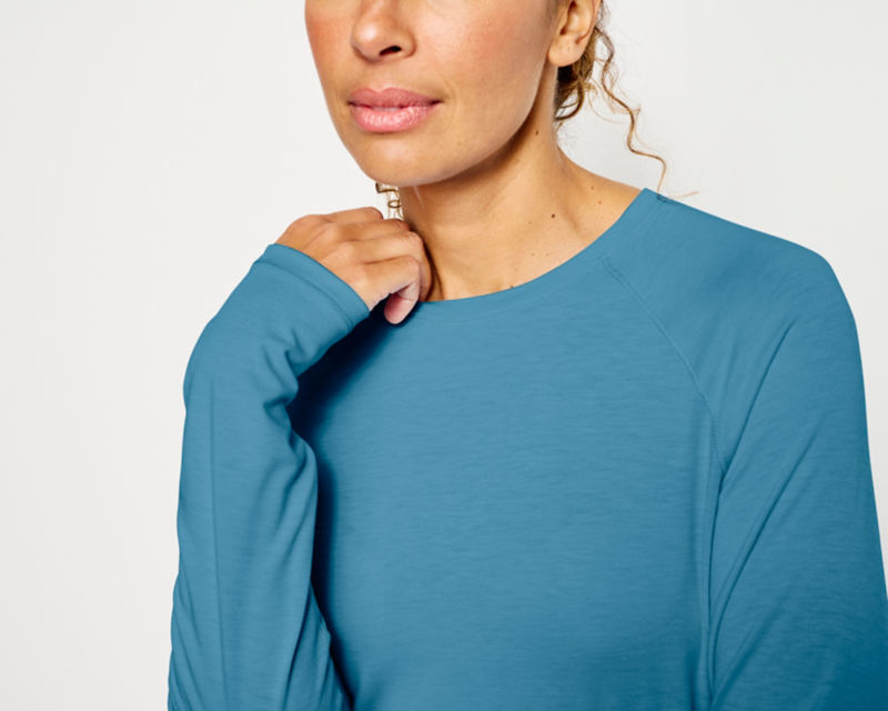 Women's DriCast&trade; Long-Sleeve Crew - BLUE LAGOON image number 1