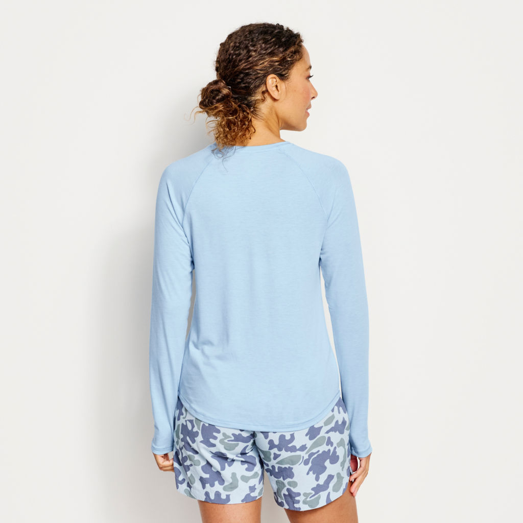 Women's DriCast™ Long-Sleeved Knit Tee - CLOUD BLUE image number 2