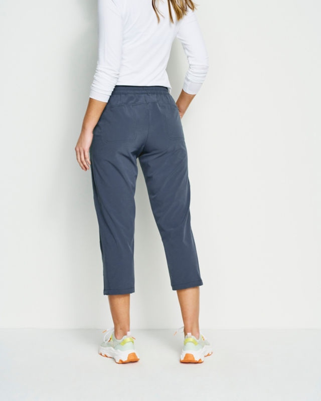 All-Around Capris - CARBON image number 2