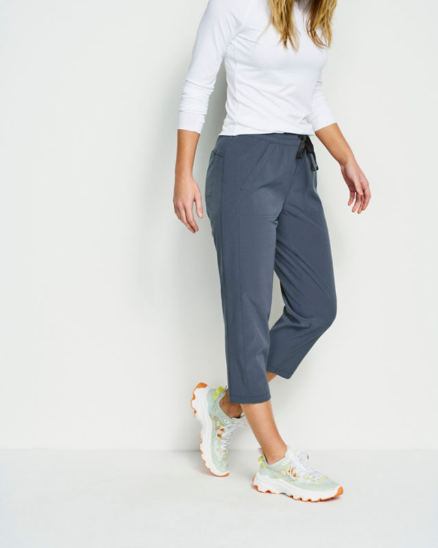 All-Around Capris - CARBON image number 1