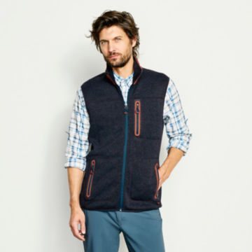Man in R65™ Sweater Fleece Contrast Vest in Ink