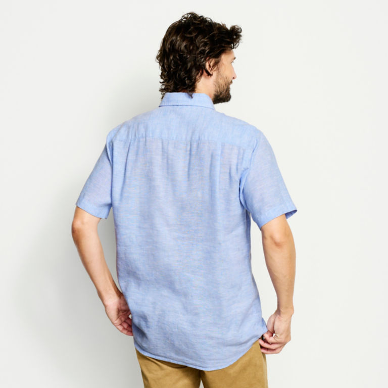 Performance Linen Short-Sleeved Shirt -  image number 3