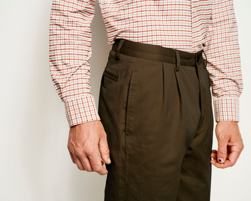 Ultimate Khakis Pleated Front Pants - OLIVE image number 4