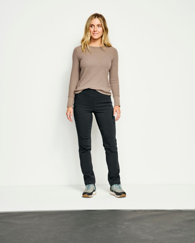Softshell Natural Fit Straight-Leg Pants - BLACK