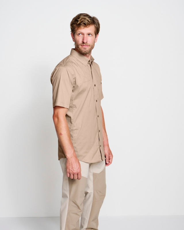 Men&rsquo;s Short-Sleeve Featherweight Shooting Shirt - ORVIS 1971 CAMO image number 3
