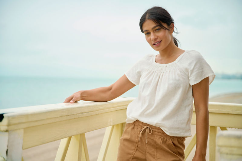 Performance Linen Square-Neck Short-Sleeved Top - WHITE image number 0