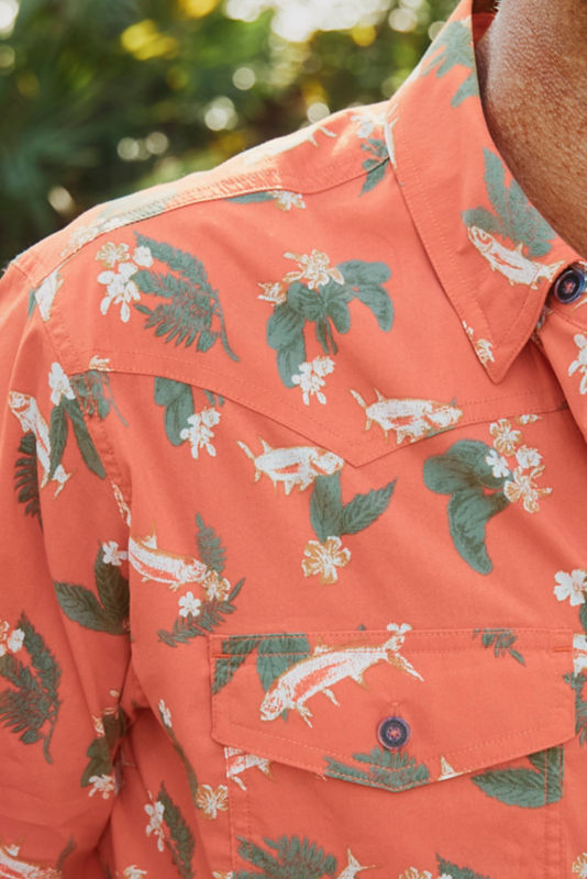 Men's River Guide Printed Short-Sleeve Western Shirt 2.0 - PAPAYA TARPON image number 2