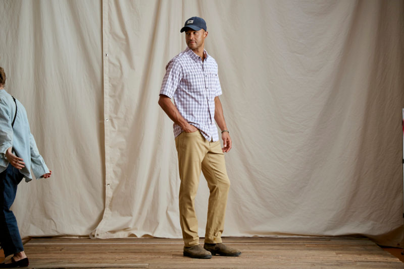 River Guide Short-Sleeve Shirt 2.0 - TRUE NAVY PLAID image number 2