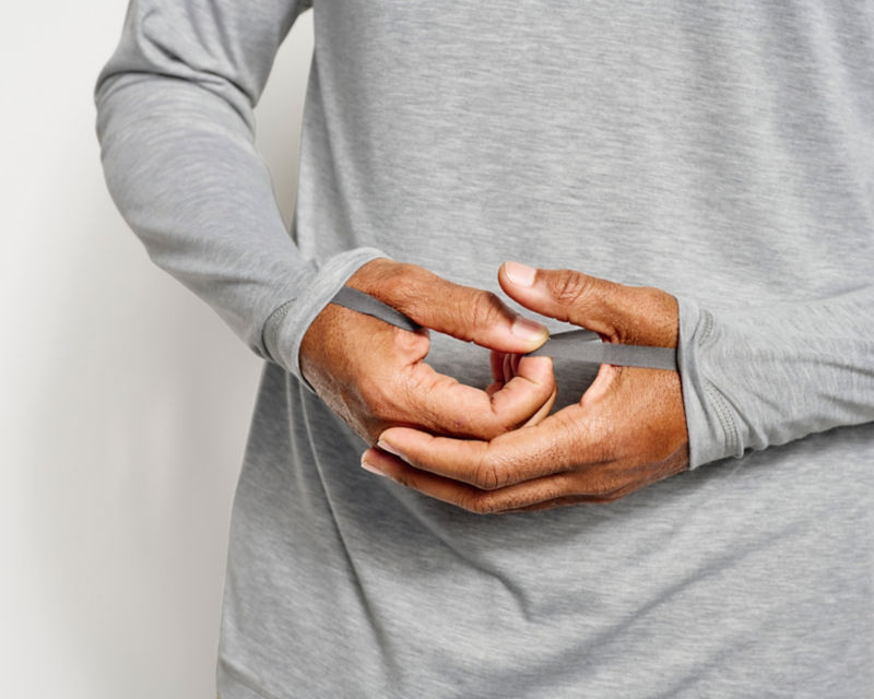 Men&rsquo;s DriCast&trade; Long-Sleeve Crew - LIGHT GREY HEATHER image number 1