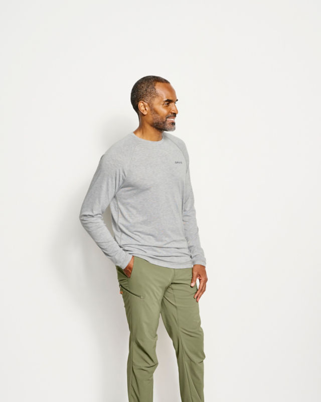 Men&rsquo;s DriCast&trade; Long-Sleeve Crew - LIGHT GREY HEATHER image number 3