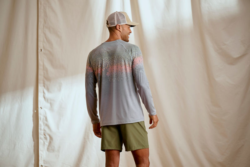 Men's DriCast&trade; Long-Sleeve Crew - STEELHEAD image number 3
