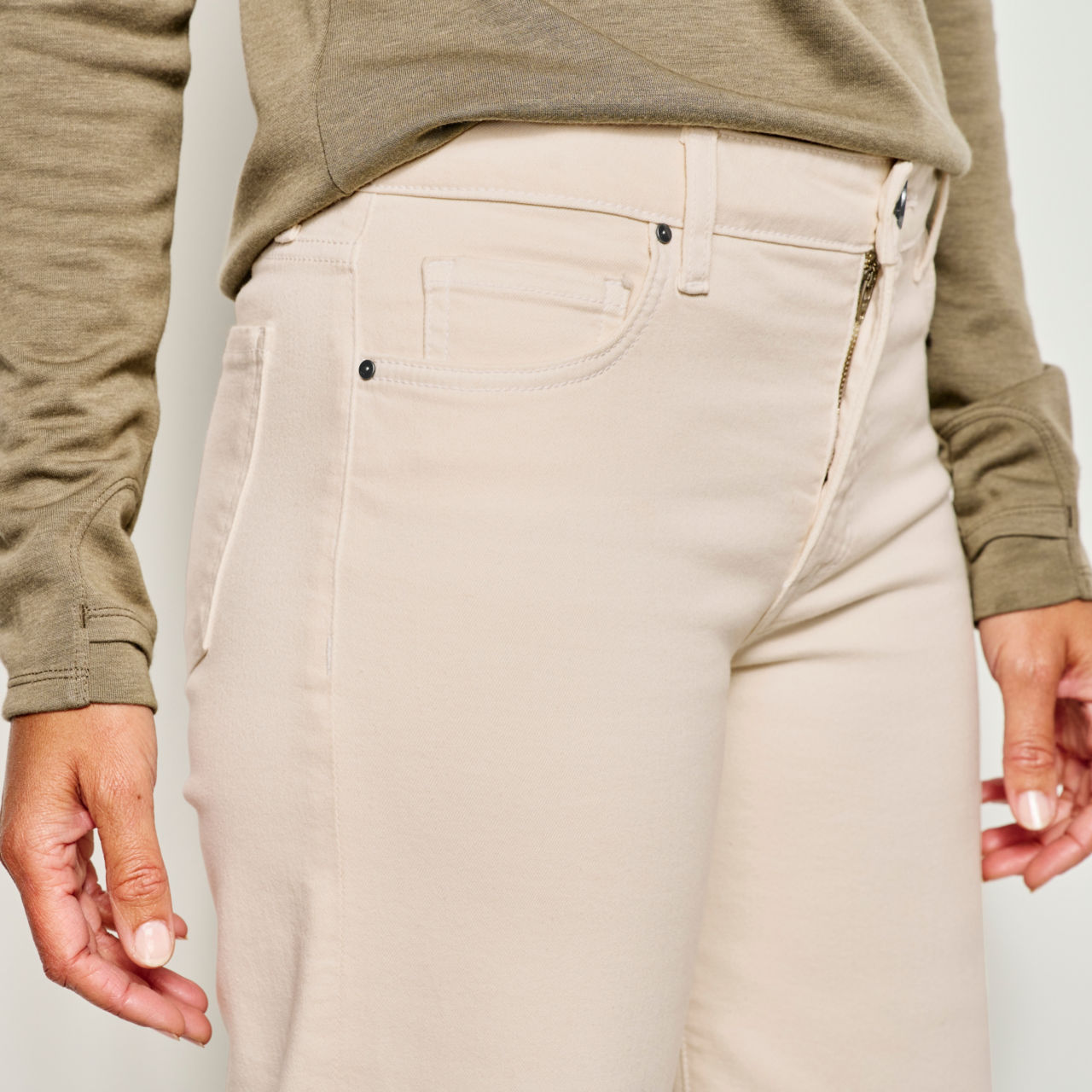 Kut From the Kloth® Charlotte Wide-Crop Jeans - ECRU ORVIS-EXCLUSIVE image number 3