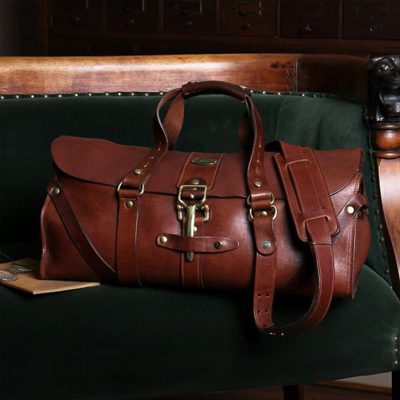 No. 1 Leather Travel Grip Bag - BROWN