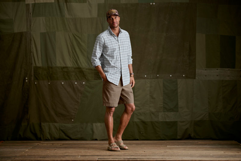 Men's Montana Morning&reg; EZ-Waist Stretch 9" Shorts - SHIITAKE image number 3