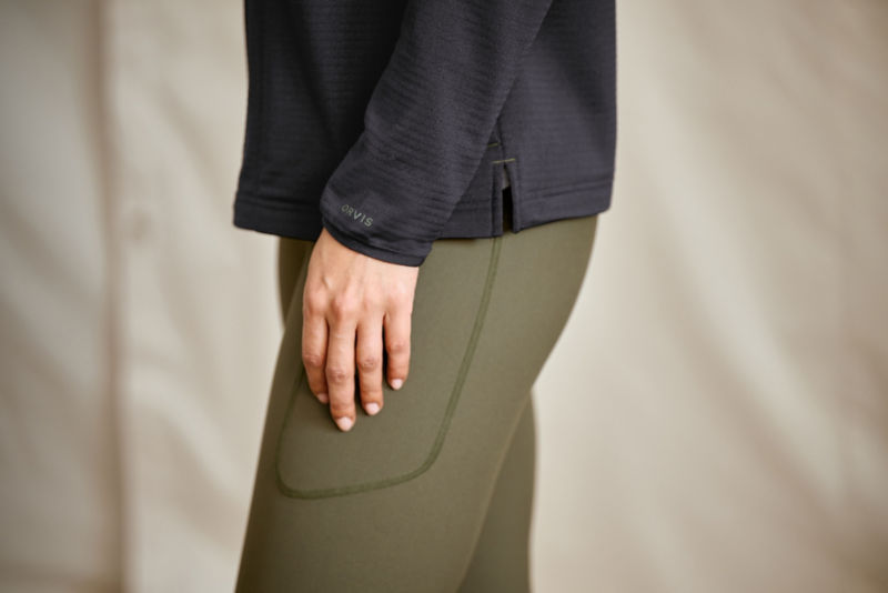 Women&rsquo;s Horseshoe Hills Fleece 1/2-Zip - BLACK image number 2