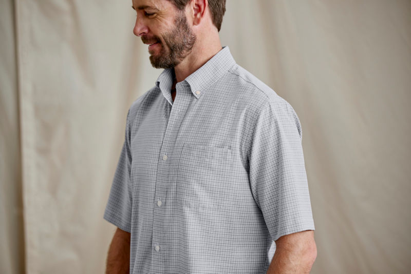 Ultralight Short-Sleeve Shirt - CARBON/WHITE image number 1