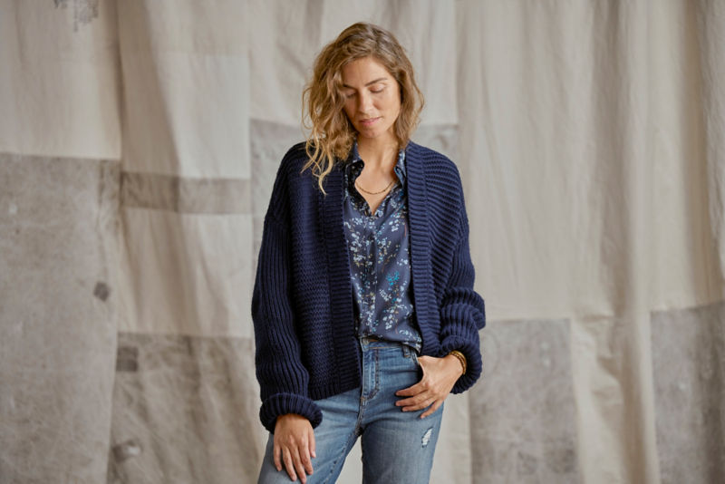 Mixed-Stitch Cardigan - TRUE NAVY image number 1