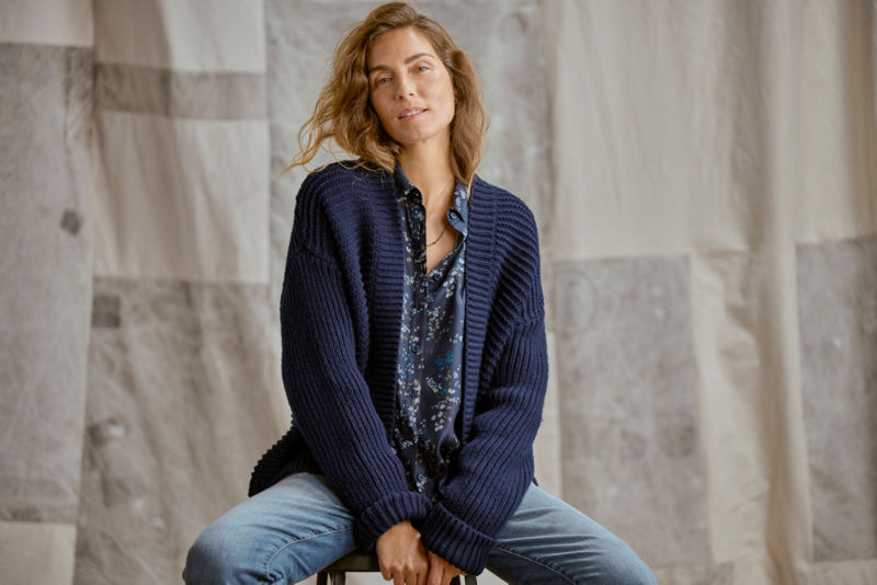 Mixed-Stitch Cardigan - TRUE NAVY