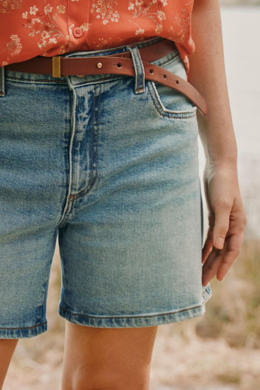 Kut from the Kloth&reg; Jane High-Rise 4.5" Shorts - PEACEFUL image number 2