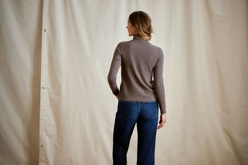 Ribbed Long-Sleeved Turtleneck - MUSHROOM HEATHER image number 3
