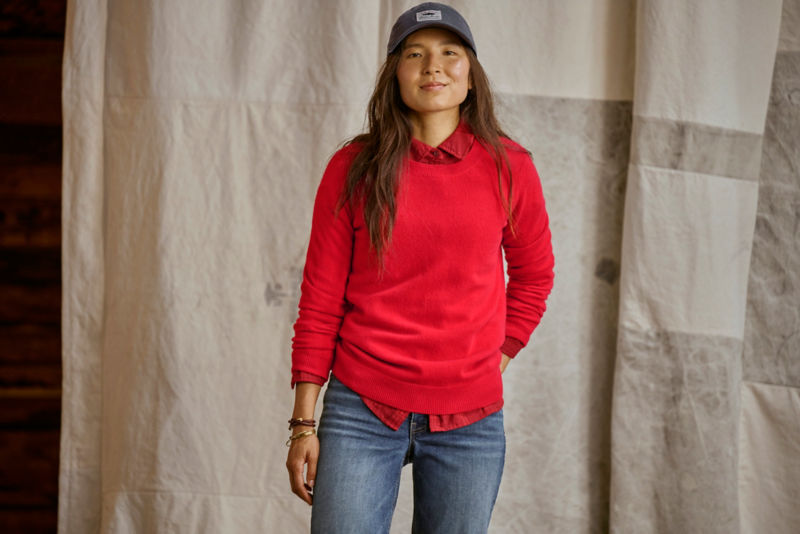 Cashmere Crew Sweater - CURRANT