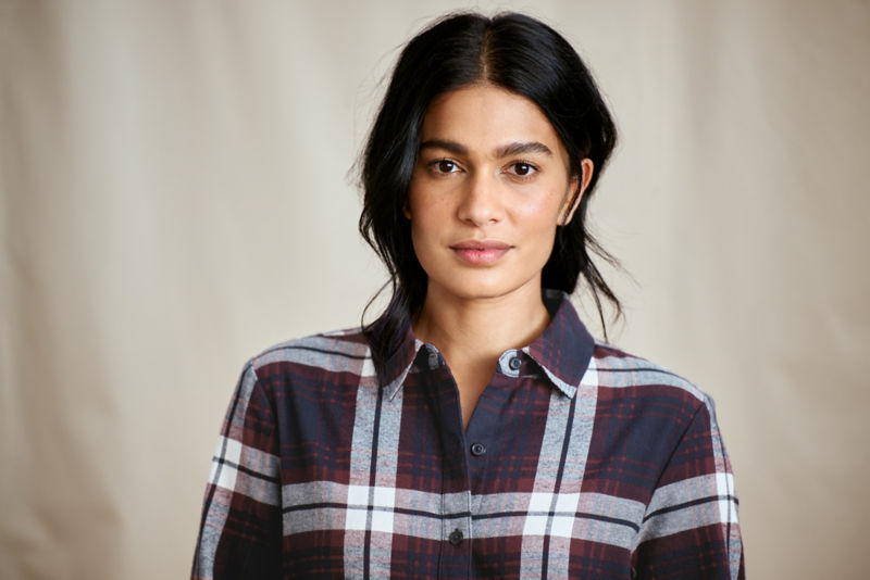 Lodge Flannel Shirt - NAVY RAISIN PLAID image number 1