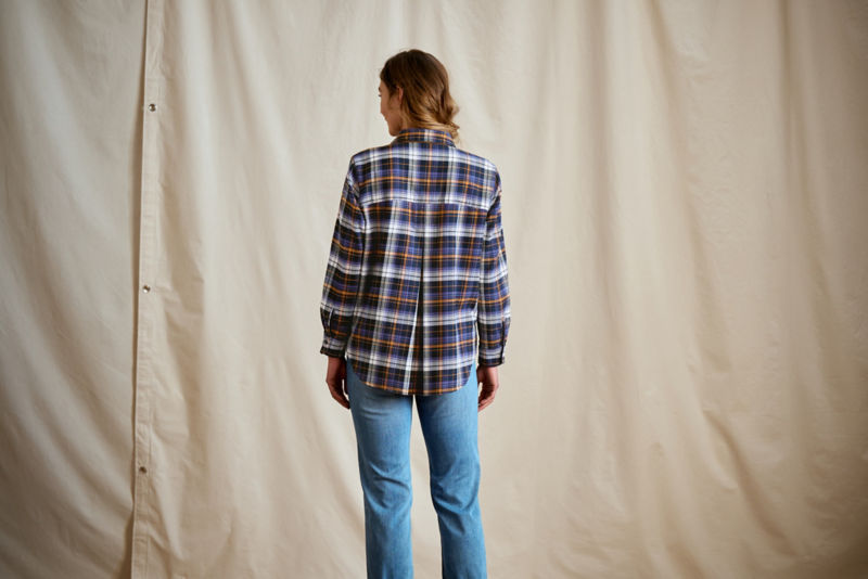 Perfect Flannel Boyfriend Shirt - MOUNTAIN DUSK PLAID image number 4