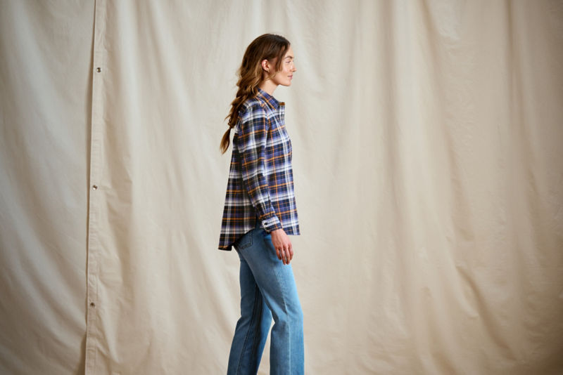 Perfect Flannel Boyfriend Shirt - MOUNTAIN DUSK PLAID image number 3
