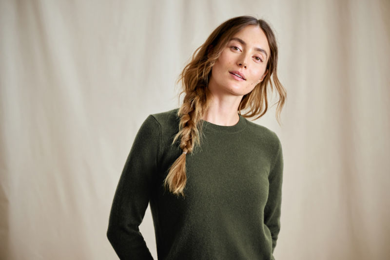 Cashmere Crewneck Sweater - IVY image number 2