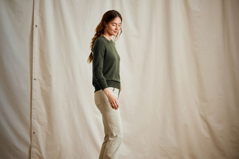 Cashmere Crewneck Sweater - IVY image number 3