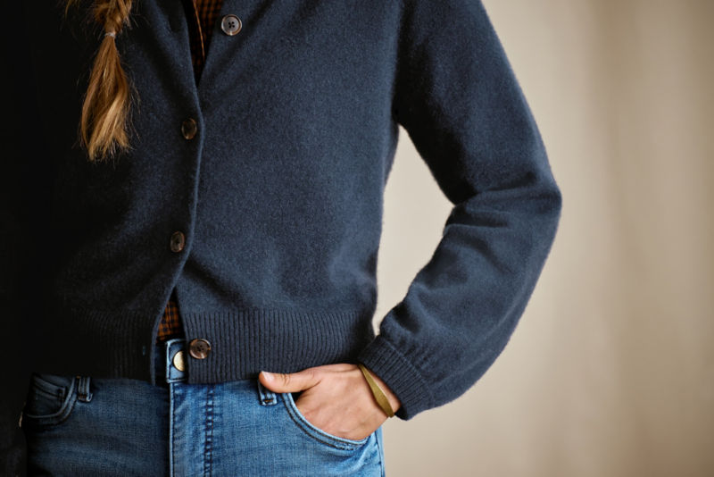 Boiled Cashmere Cardigan - DARK NAVY image number 2