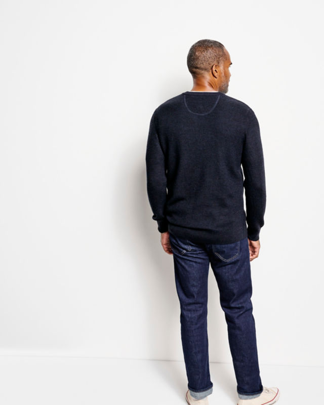 Merino Piqu&eacute; V-Neck Sweater - TRUE NAVY image number 3