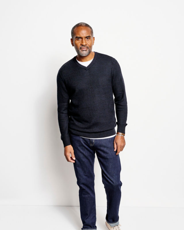 Merino Piqu&eacute; V-Neck Sweater - TRUE NAVY