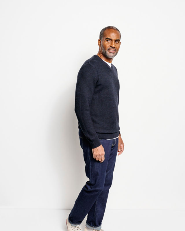 Merino Piqu&eacute; V-Neck Sweater - TRUE NAVY image number 2