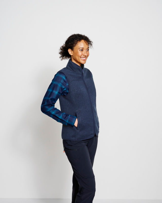 R65&trade; Sweater Fleece Vest - BLACK image number 2