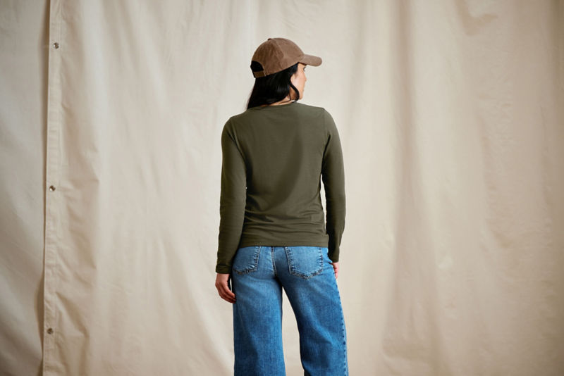 Perfect Long-Sleeve Crew - IVY image number 4