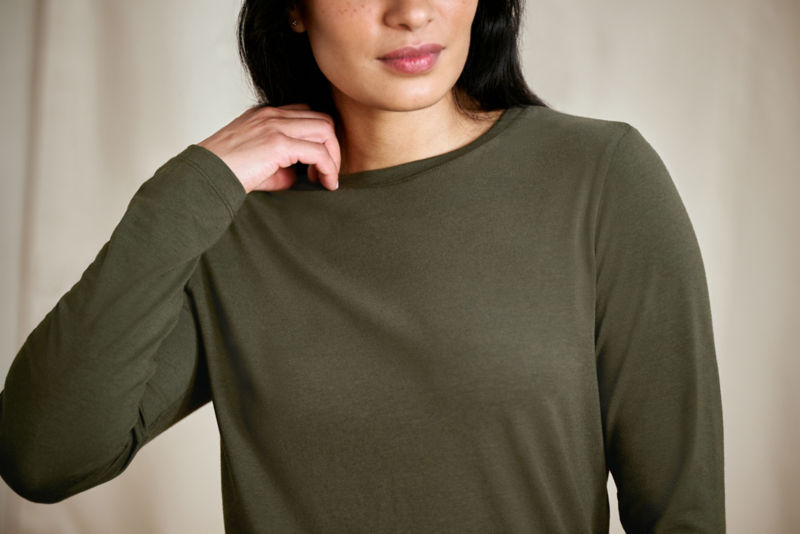 Perfect Long-Sleeve Crew - IVY image number 1